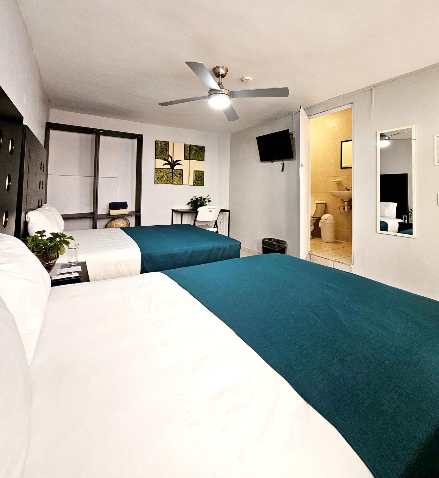 Hotel Del Refugio Guadalajara Ngoại thất bức ảnh